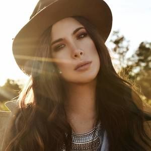 Meet your Posher, Charlotte